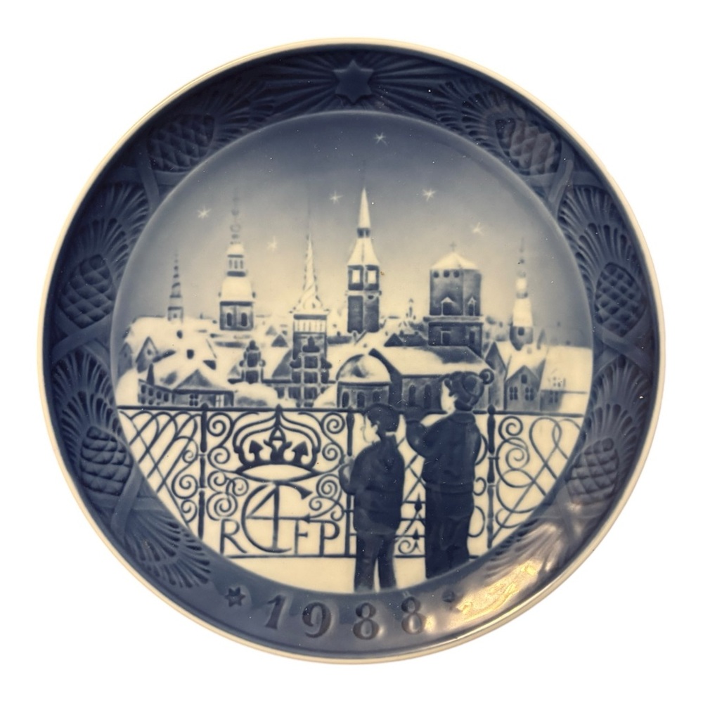 Christmas Eve in Copenhagen- royal Copenhagen collector’s plate